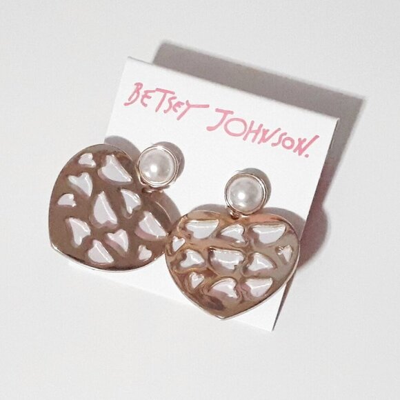 NWT Betsey Johnson XOXO heart & lip love drop earrings - Picture 7 of 10